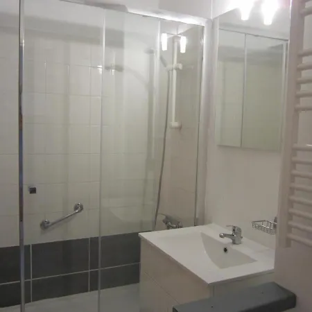 Renove, 100m Du Centre Du Village, - Fr-1-689-22 Apartment